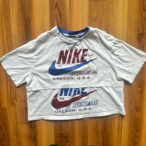 Nike Tee - Picture 1 of 5